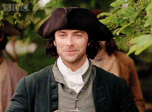 Gif de Aidan Turner como Ross Poldark
