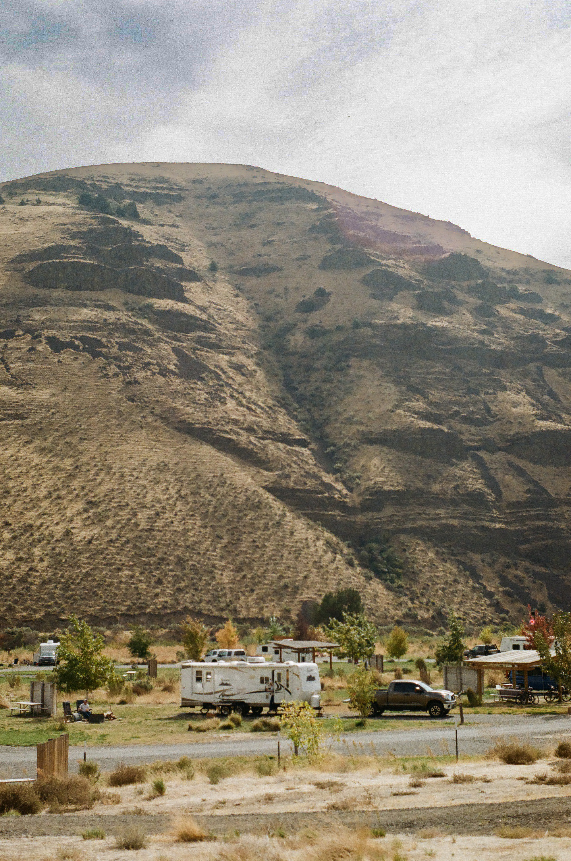 757603100015_15A.jpg