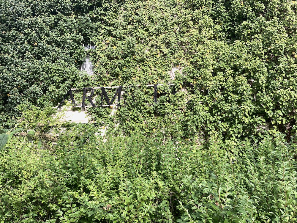 Last of the Summer Wires 03 :: – If wet…